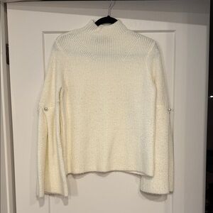 DO+BE Cream Turtleneck Sweater